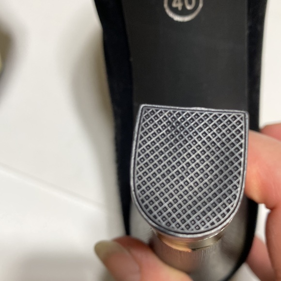 Black boots unworn with gold trim size 40 - Picture 10 of 11